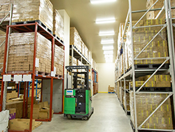 冷蔵倉庫内 冷蔵倉庫内